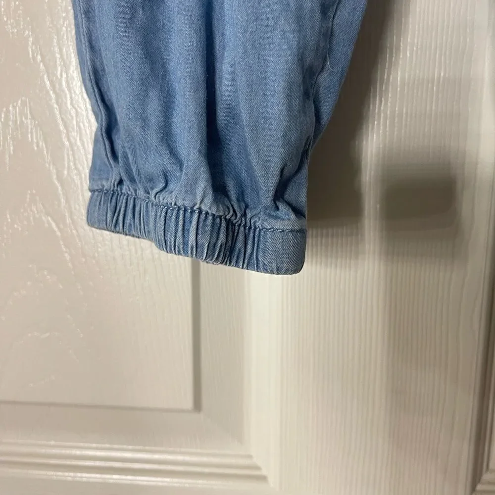 2 pairs of Gap joggers blue and khaki parachute pants size 8